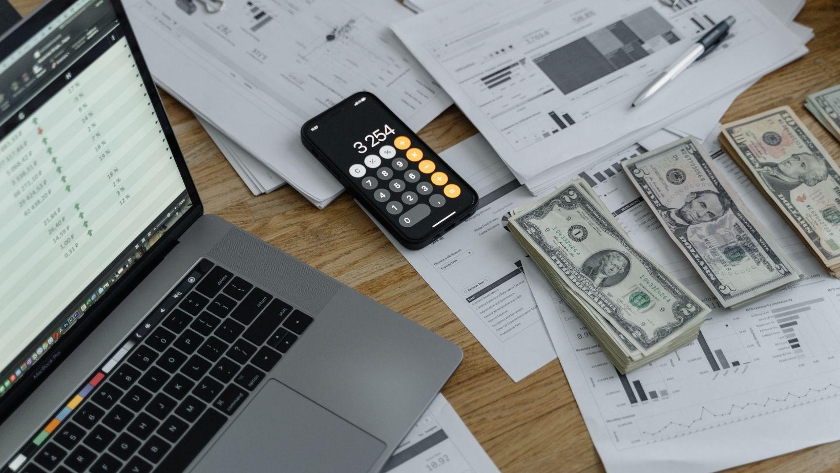 9 Tips and Strategies to Prevent Late Payments and Protect Your Business
Cashflow